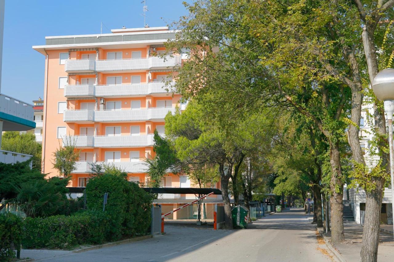 Condominio Malta Bibione Buitenkant foto